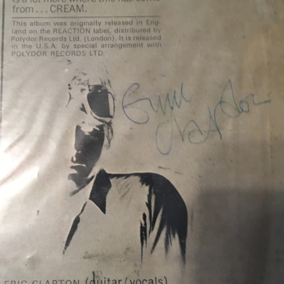 Signed  by all 3 at the same time 1 OF A KIND - Picture 3 of 3